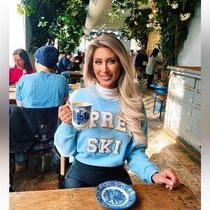 Apres Ski Pull Over 💙